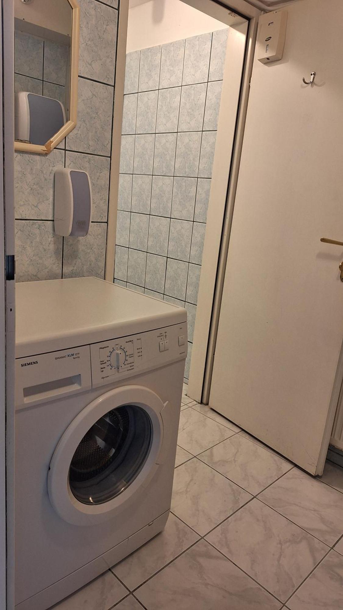 ווינר נוישטאדט Pension Haus Nova מראה חיצוני תמונה